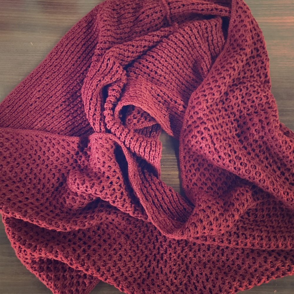 NWOT burgundy infinity scarf